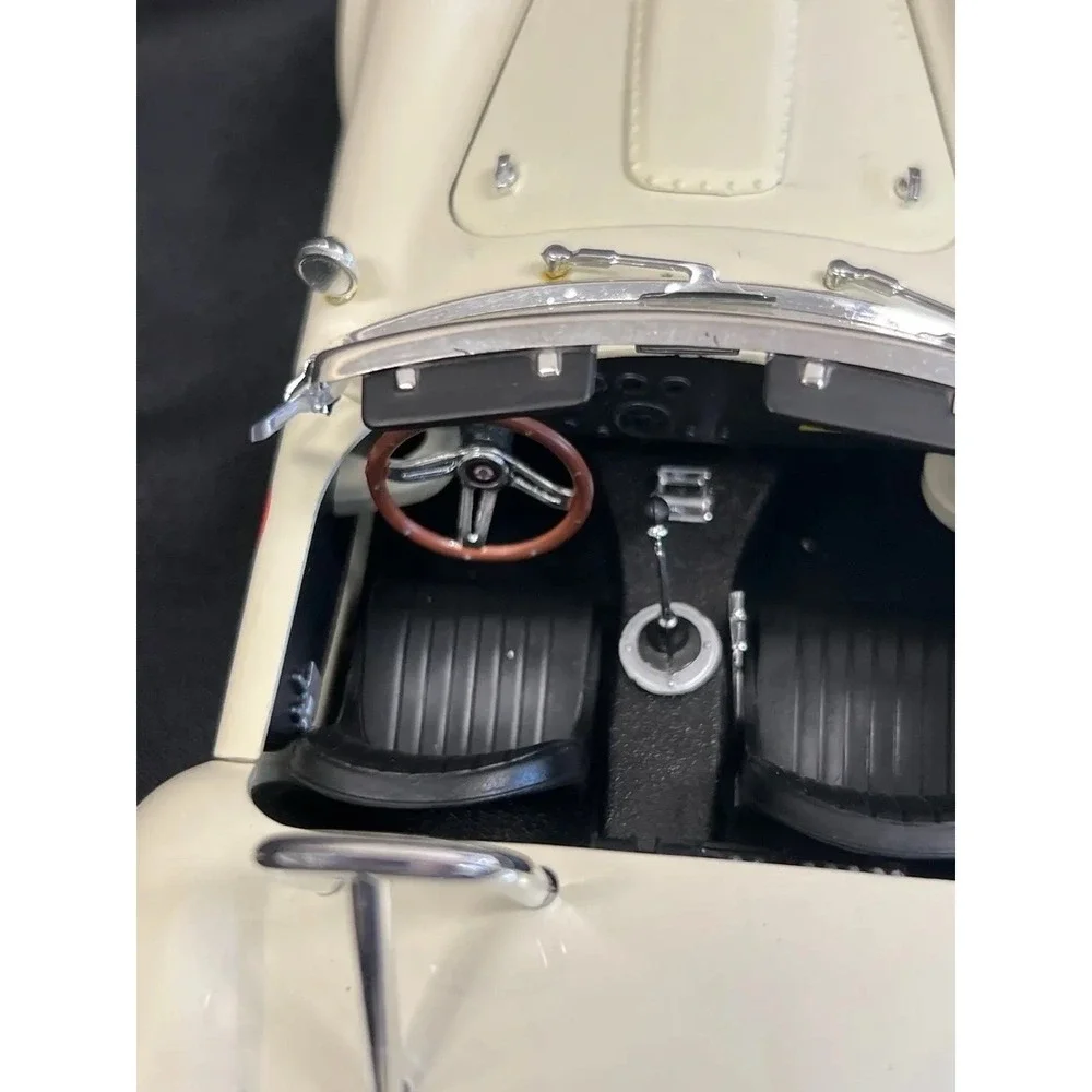 1/18 1960's Shelby Cobra 427 S/C race car #11 Ford with box Collectibles